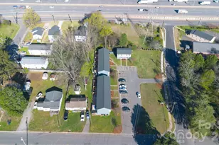 421 Honeywood Ave, Charlotte, NC 28216 - Photo 13