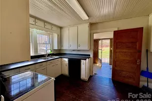 4366 Lynn Martin Ln, Lenoir, NC 28645 - Photo 13