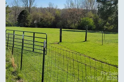 2976 / 2980 Propst Road, Clover, SC 29710 - Photo 5