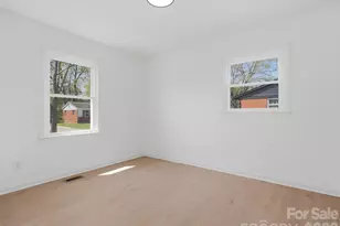 4946 Morgan St, Charlotte, NC 28208 - Photo 19