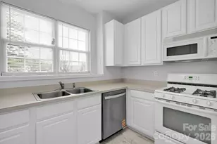 4966 Sunset Ridge Ct, Charlotte, NC 28269 - Photo 13