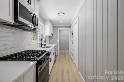 107 Balsam Road, Hendersonville, NC 28792 - Photo 7