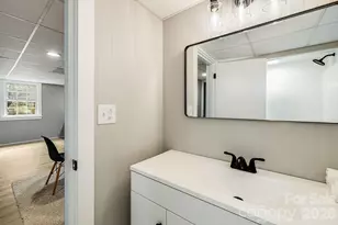 107 Balsam Rd, Hendersonville, NC 28792 - Photo 33