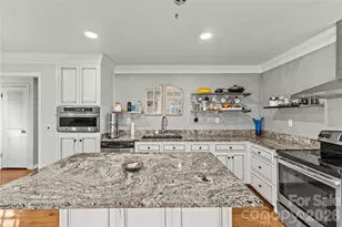 117 Robinson Ave, Matthews, NC 28104 - Photo 47