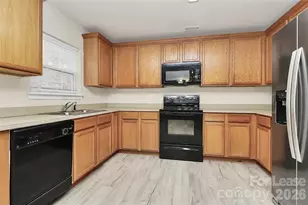 10741 Mountain Springs Dr, Charlotte, NC 28278 - Photo 15