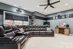 2678 Landing Pointe Dr, Clover, SC 29710 - Photo 27