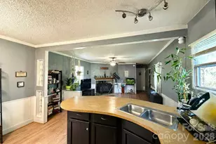 150 Heatherwood Ct, Clover, SC 29710 - Photo 3