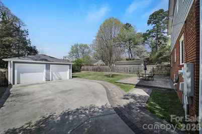 1325 Morningside Drive, Charlotte, NC 28205 - Photo 23