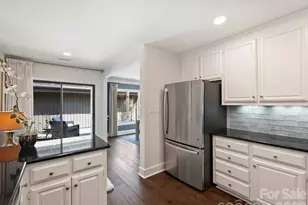 5315 Wingedfoot Rd, Charlotte, NC 28226 - Photo 15