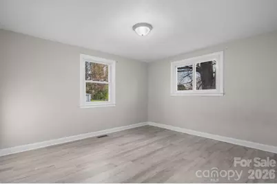 3502 1st Avenue Circle NW, Hickory, NC 28601 - Photo 11