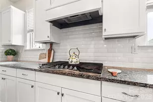 570 Sandbar Pt, Clover, SC 29710 - Photo 9