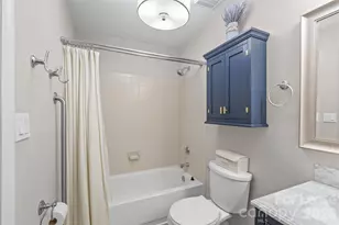 2510 Cranbrook Ln, Charlotte, NC 28207 - Photo 17