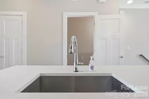 523 Sedgefield Park Dr, Charlotte, NC 28203 - Photo 11