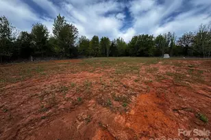 3526 Dorothys Ln, Newton, NC 28658 - Photo 13