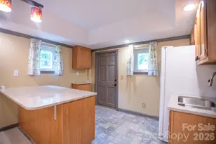 1002 Windsor Dr, Asheville, NC 28803 - Photo 37