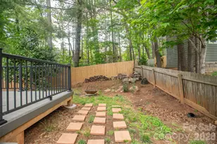 1002 Windsor Dr, Asheville, NC 28803 - Photo 7
