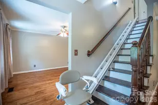 1002 Windsor Dr, Asheville, NC 28803 - Photo 9