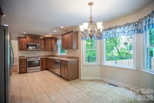 1002 Windsor Dr, Asheville, NC 28803 - Photo 17