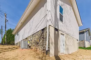 209 Hauss Ridge Rd SE, Valdese, NC 28690 - Photo 15