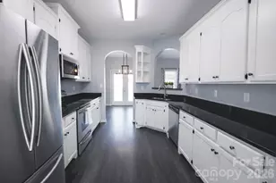 1045 Saxton Cir, Salisbury, NC 28147 - Photo 9