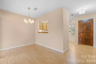 247 5th Avenue NE #8, Hickory, NC 28601 - Photo 5