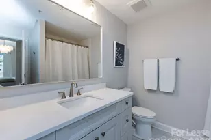 300 W 5th St, Charlotte, NC 28202 - Photo 25