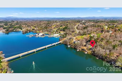 152 Bridge Pointe Lane, Hickory, NC 28601 - Photo 27