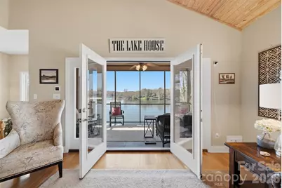 152 Bridge Pointe Lane, Hickory, NC 28601 - Photo 5