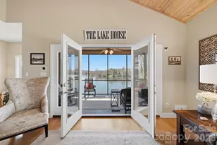 152 Bridge Pointe Ln, Hickory, NC 28601 - Photo 5