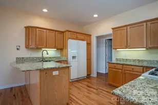 113 Fairway Knoll Dr, Hendersonville, NC 28739 - Photo 15