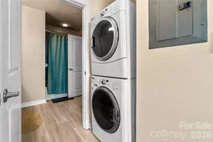 210 N Church St, Charlotte, NC 28202 - Photo 23