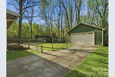 3718 Country Club Drive, Charlotte, NC 28205 - Photo 33