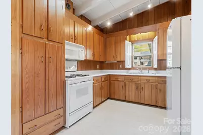 3718 Country Club Drive, Charlotte, NC 28205 - Photo 13