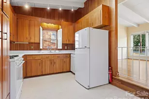 3718 Country Club Dr, Charlotte, NC 28205 - Photo 15