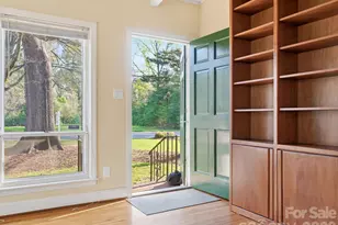 3718 Country Club Dr, Charlotte, NC 28205 - Photo 7