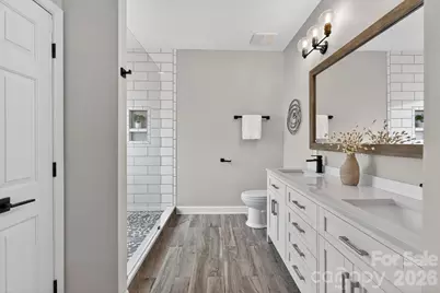 8900 Valewood Court, Charlotte, NC 28210 - Photo 15