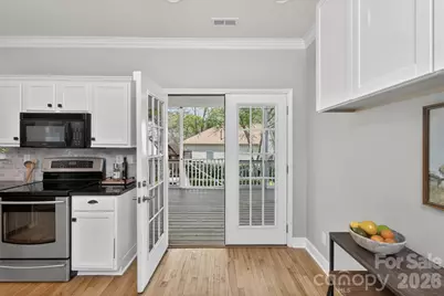 8900 Valewood Court, Charlotte, NC 28210 - Photo 13