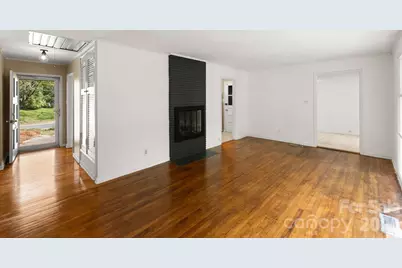 1136 E Woodlawn Road, Charlotte, NC 28209 - Photo 17