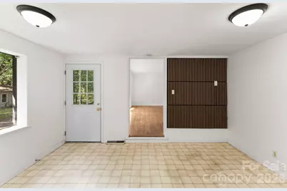 1136 E Woodlawn Road, Charlotte, NC 28209 - Photo 25