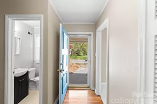 1136 E Woodlawn Rd, Charlotte, NC 28209 - Photo 3