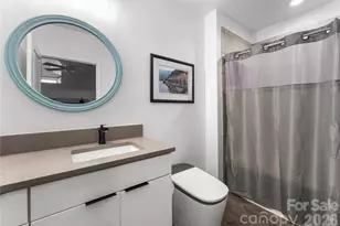 210 N Church St, Charlotte, NC 28202 - Photo 15