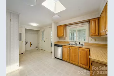 4 N Marjorie Lane, Hendersonville, NC 28792 - Photo 9