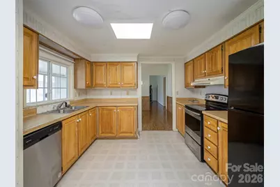 4 N Marjorie Lane, Hendersonville, NC 28792 - Photo 3