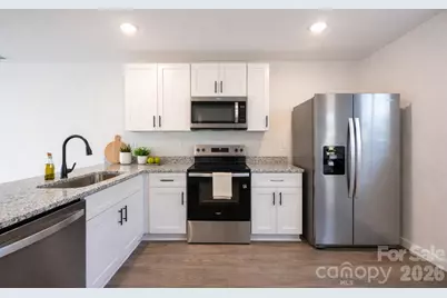 424-426 2nd Street SW, Hickory, NC 28602 - Photo 3