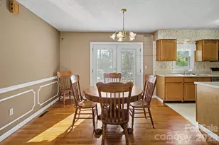 21 Sydney Ln, Asheville, NC 28806 - Photo 9