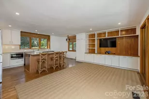 28 Forest Rd, Asheville, NC 28803 - Photo 15