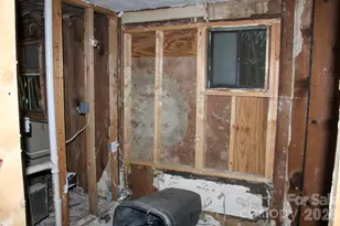 1293 Lake Logan Rd, Canton, NC 28716 - Photo 33