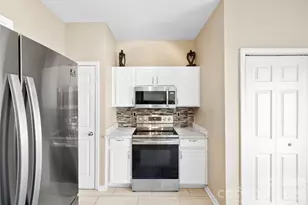 624 Cliffs Inn Circle, Charlotte, NC 28214 - Photo 11