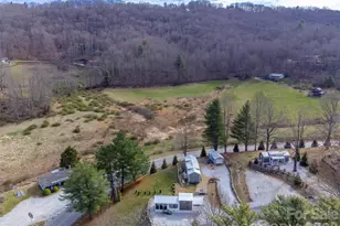 122 Mountain Breeze Rdg, Scaly Mountain, NC 28775 - Photo 33