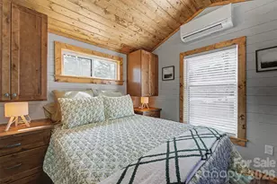 122 Mountain Breeze Rdg, Scaly Mountain, NC 28775 - Photo 21